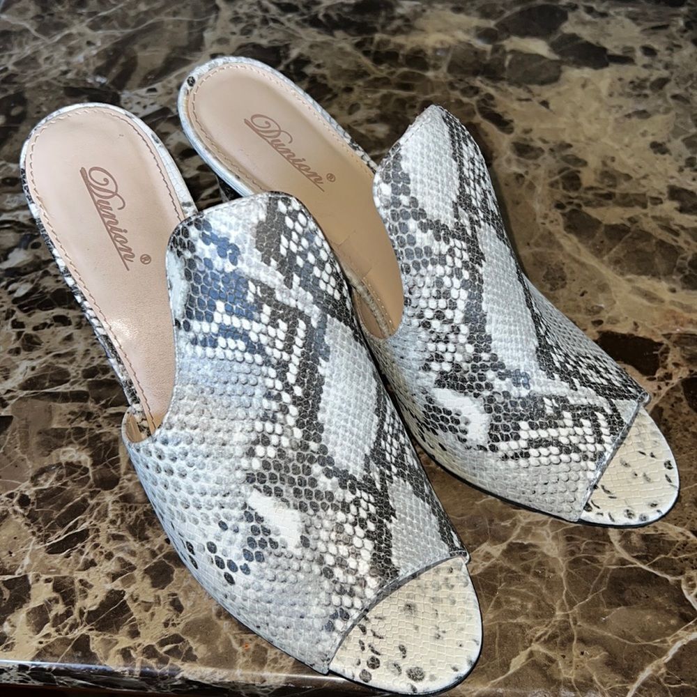 DUNION Women's Brody Comfortable Peep Toe Stiletto High Heel
Dress Slip on Mules